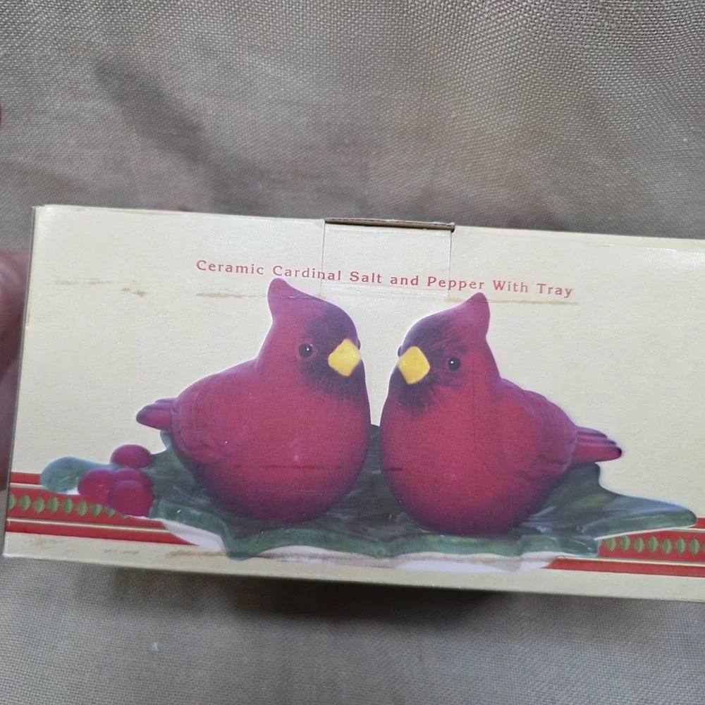 Cracker Barrel Christmas Cardinal Salt & Pepper Shakers Holly Tray Set New W Box